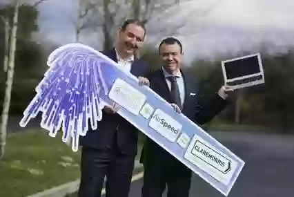 Enet building 'Ireland's first fibre-enabled town' in €500k investment Conal Henry, CEO, enet and Liam O’Kelly, CEO, Airspeed